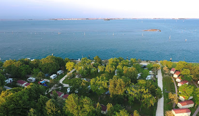 AF1QipMgGdCgNtiTkfEXqGG1wZxDmObSaW5li nesqrCw411 h240 k no