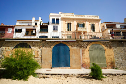 AF1QipPRd8vp2nf1l95eF7Dnjd86 XxRGG1KU0pusVGkw408 h272 k no